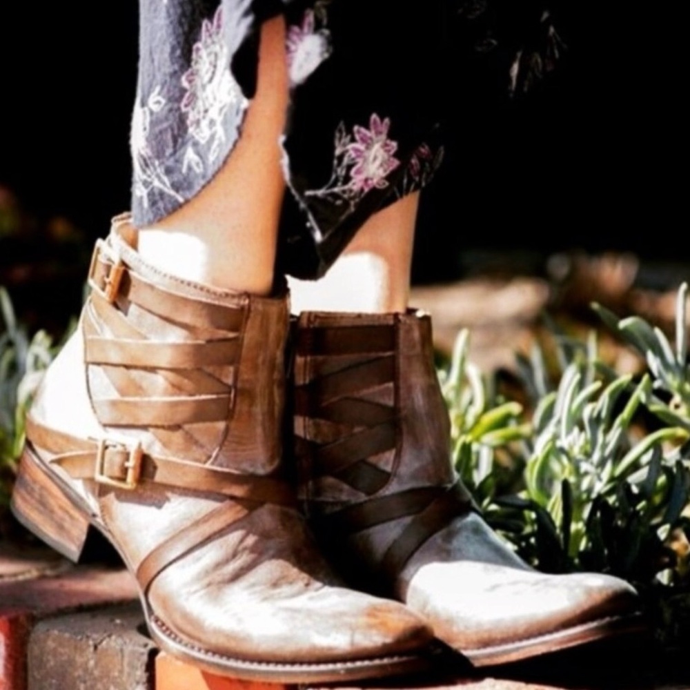 {Freebird by Steven} Sammi Distressed Ankle Boots